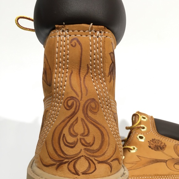 CUSTOM HAND PAINTED TIMBERLAND NUBUK BOOTS -YOUTH US 3.5 -FITS WOMEN US 5.5 - Picture 12 of 13
